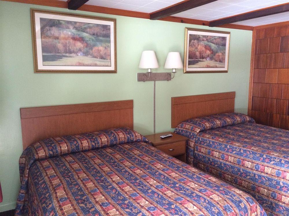 Relax Inn Bloomsburg Buitenkant foto